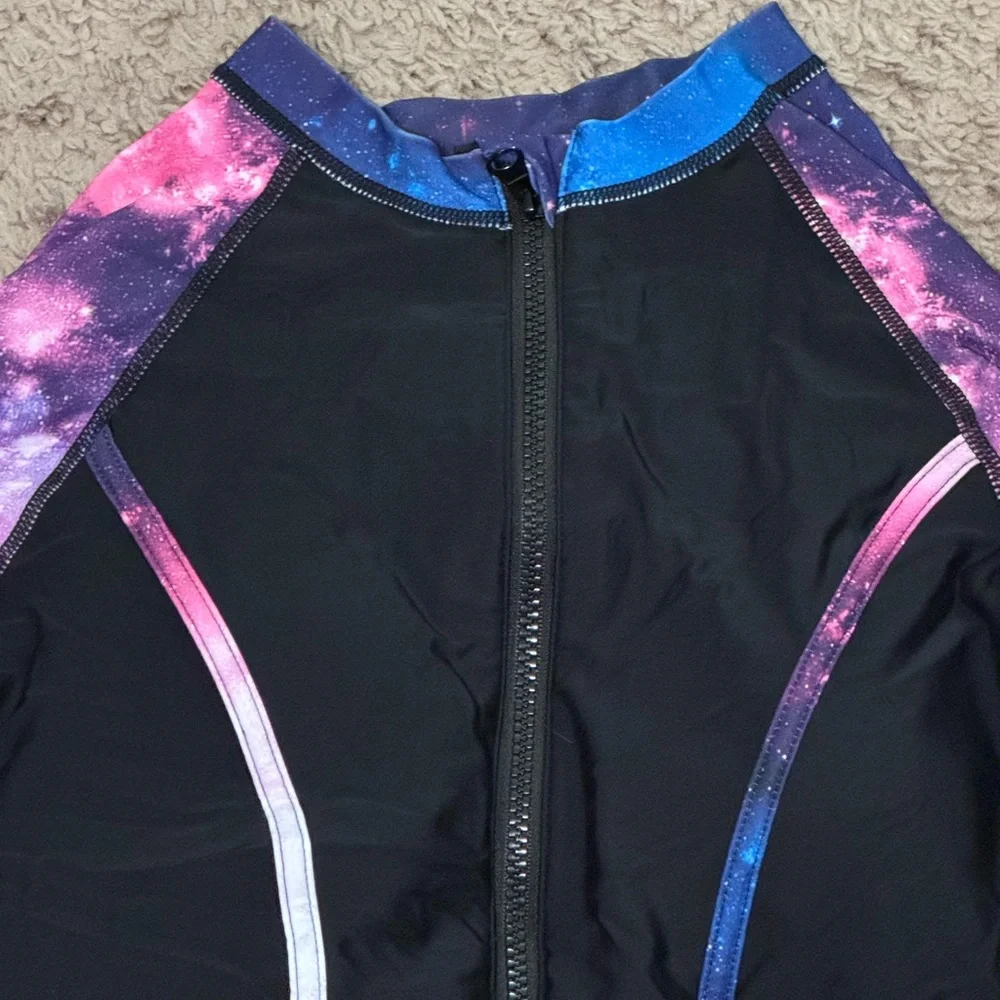 Black and Blue One Piece Long Sleeve Swimsuit Rash Guard NWOT - Picture 4 of 7